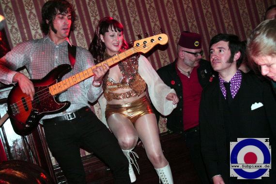 Las Aspiradoras (E) 4. Soundflat Ballroom Bash, McCormacks Leipzig 22. Oktober 2010 (19).JPG